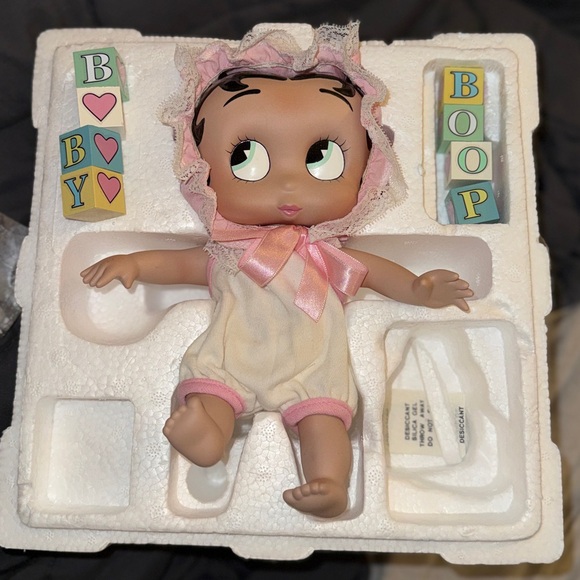 Vintage 1997 Danbury Mint "B Is For Boop" Baby Betty Boop Porcelain Doll - Picture 3 of 5